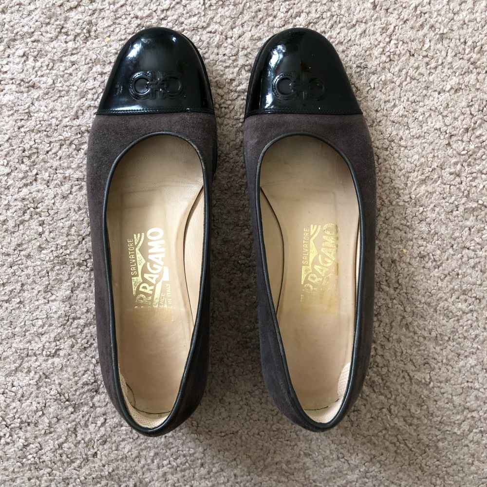 Vintage Salvatore Ferragamo Suede Flats in 6B